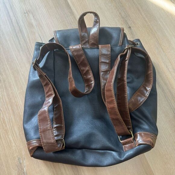 Vintage MGM Grand Las Vegas Mini Leather Backpack Black And Brown Distressed - Picture 6 of 13